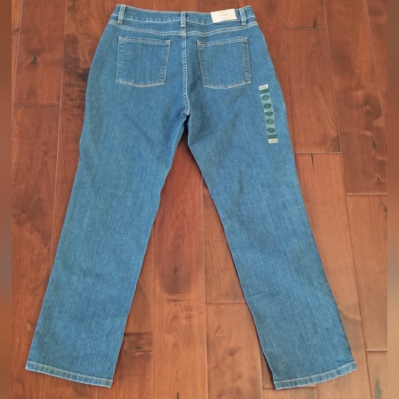 L.L.BEAN True Shape Jeans, High-Rise Straight-Leg - Size 14 Stonewashed - NWT - Picture 6 of 10